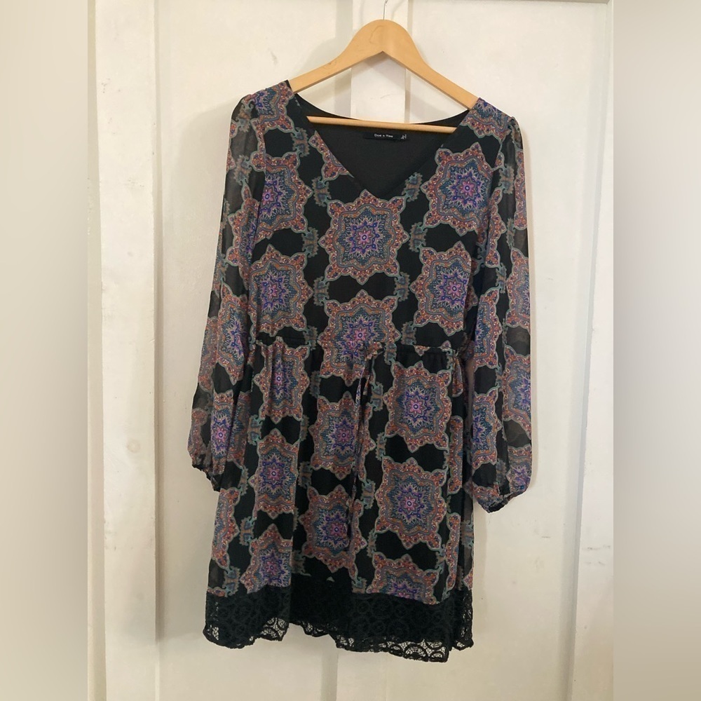 DOE & Rae Large tunic mini dress sheer lined drawstring waist lace medallion